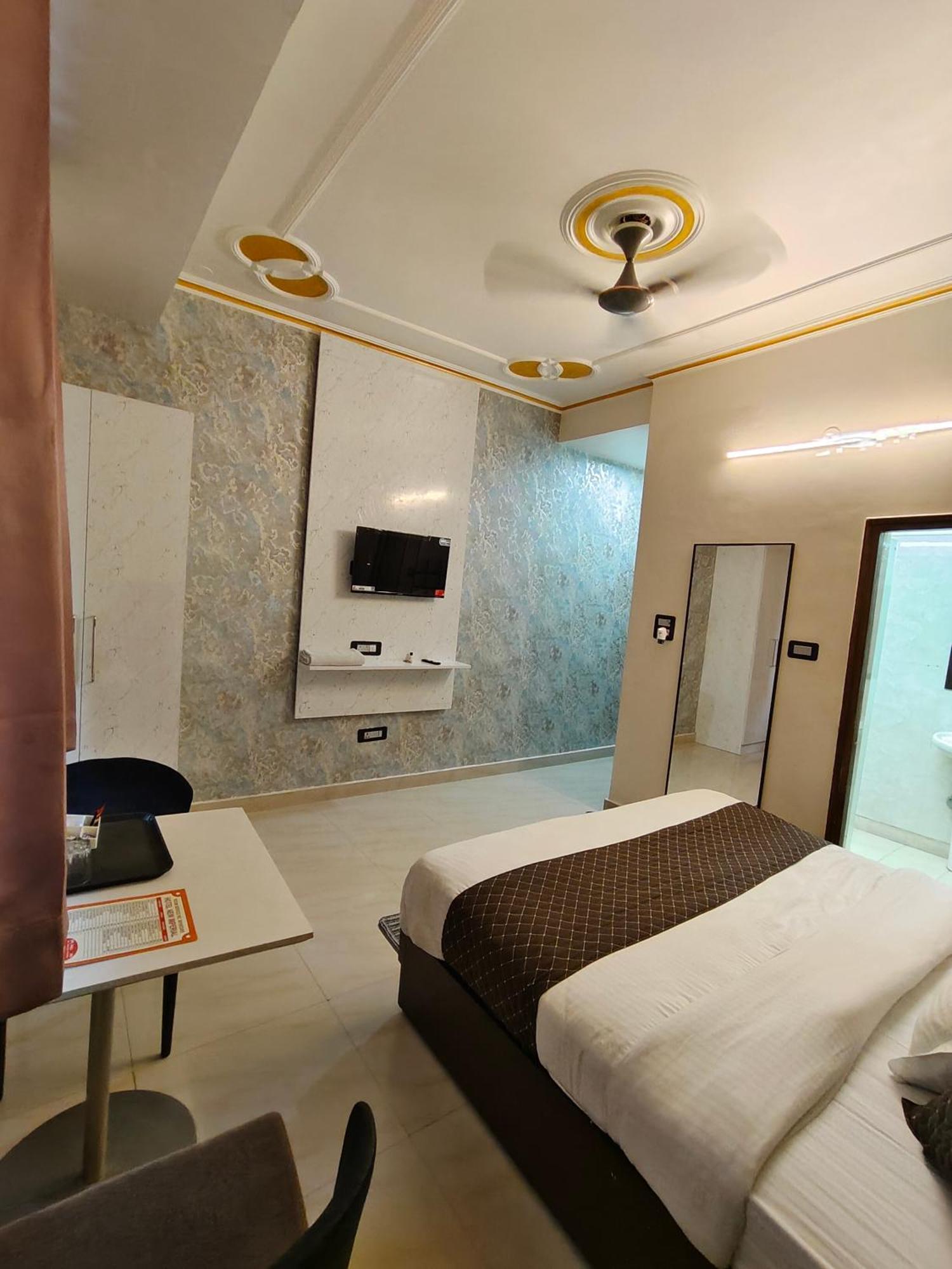 Hotel New Imperial Ghaziabad Ngoại thất bức ảnh