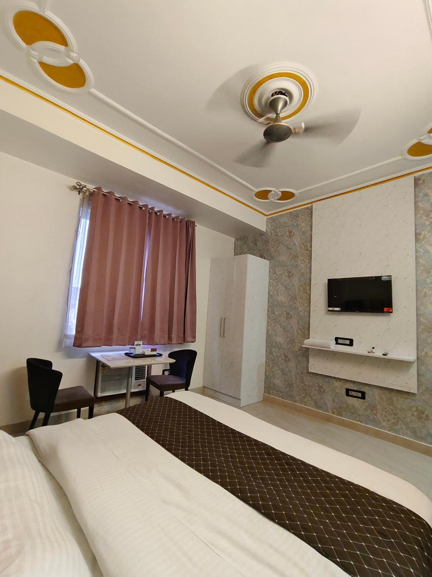 Hotel New Imperial Ghaziabad Ngoại thất bức ảnh